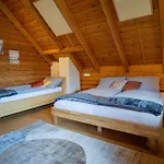 Josef - Idyllisches Blockhaus, Barrierefrei, Zwischen Den Seen Ferienhaus Oberwang