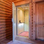 Josef - Idyllisches Blockhaus, Barrierefrei, Zwischen Den Seen Ferienhaus