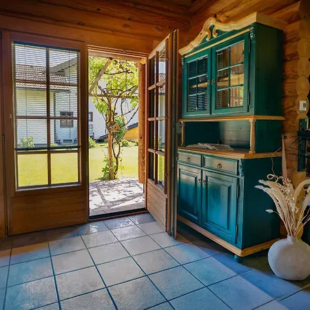 Josef - Idyllisches Blockhaus, Barrierefrei, Zwischen Den Seen