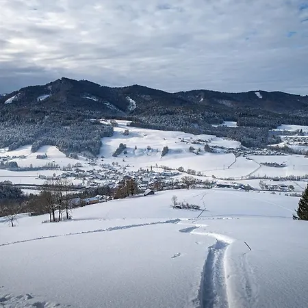 Josef - Idyllisches Blockhaus, Barrierefrei, Zwischen Den Seen *