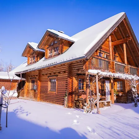 Prázdninový dům Josef - Idyllisches Blockhaus, Barrierefrei, Zwischen Den Seen Oberwang
