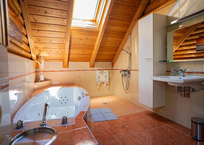 Josef - Idyllisches Blockhaus, Barrierefrei, Zwischen Den Seen Prázdninový dům *