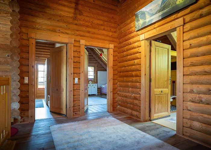 Prázdninový dům Josef - Idyllisches Blockhaus, Barrierefrei, Zwischen Den Seen Oberwang