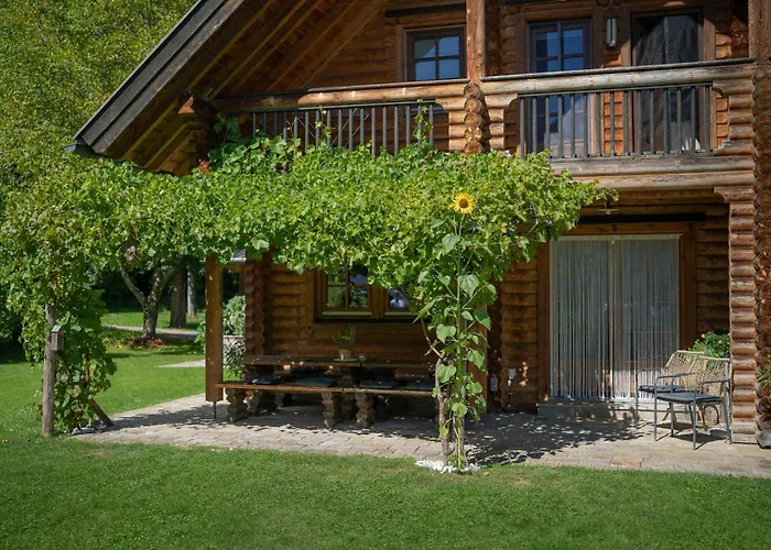 Josef - Idyllisches Blockhaus, Barrierefrei, Zwischen Den Seen