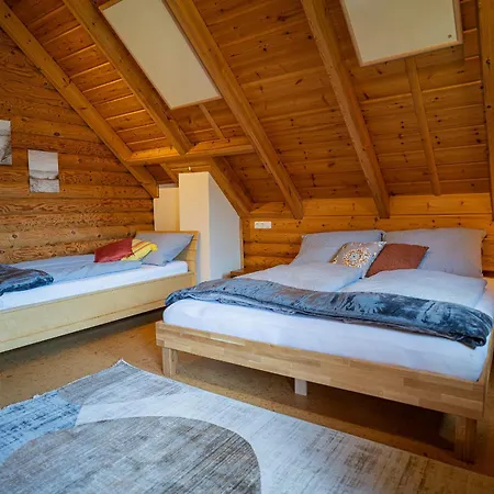 Josef - Idyllisches Blockhaus, Barrierefrei, Zwischen Den Seen בית נופש Oberwang