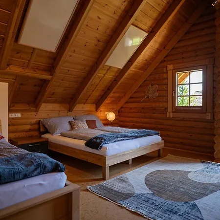 בית נופש Josef - Idyllisches Blockhaus, Barrierefrei, Zwischen Den Seen *