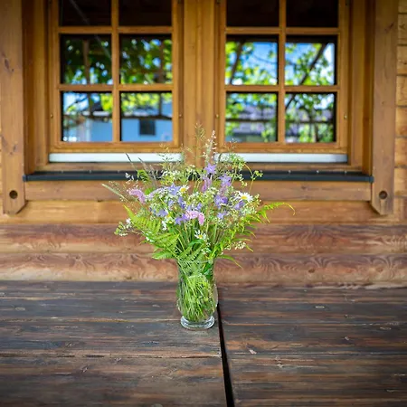 Josef - Idyllisches Blockhaus, Barrierefrei, Zwischen Den Seen