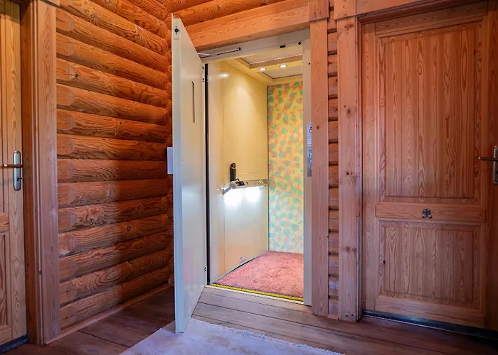 Josef - Idyllisches Blockhaus, Barrierefrei, Zwischen Den Seen Feriehus