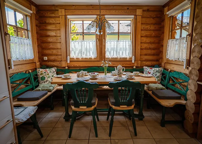 Josef - Idyllisches Blockhaus, Barrierefrei, Zwischen Den Seen Feriehus Oberwang
